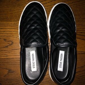 Steve Madden black slip on shoes 8
